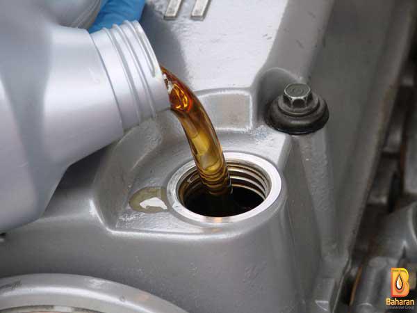 The most commonly used of petrol engine oil